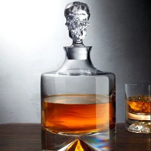 NWOB Nude Shade Whisky Decanter Skull Shaped Stopper Lead Free Crystal 42oz - Picture 1 of 13